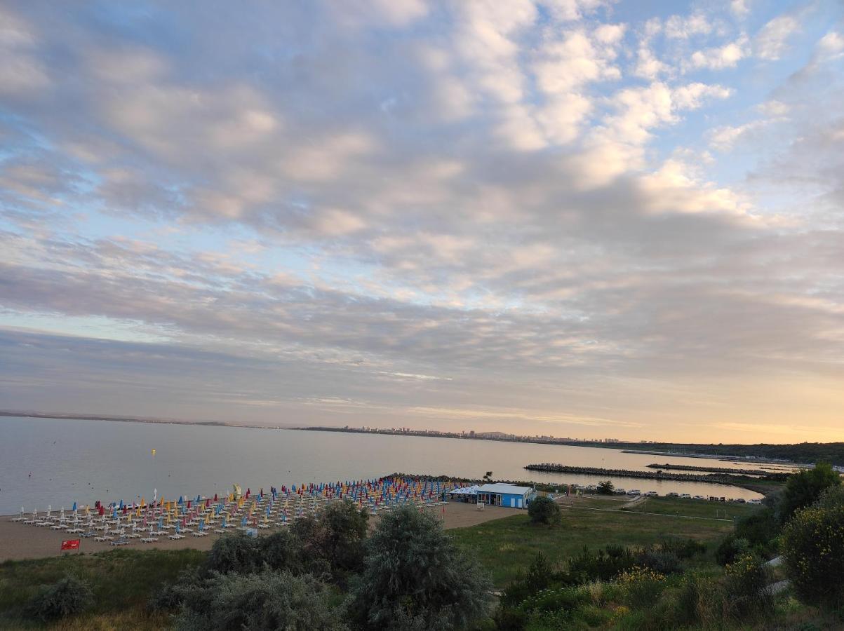 Прекрасен Апартамент С Изглед Към Морето Сарафово 1 Burgas Esterno foto